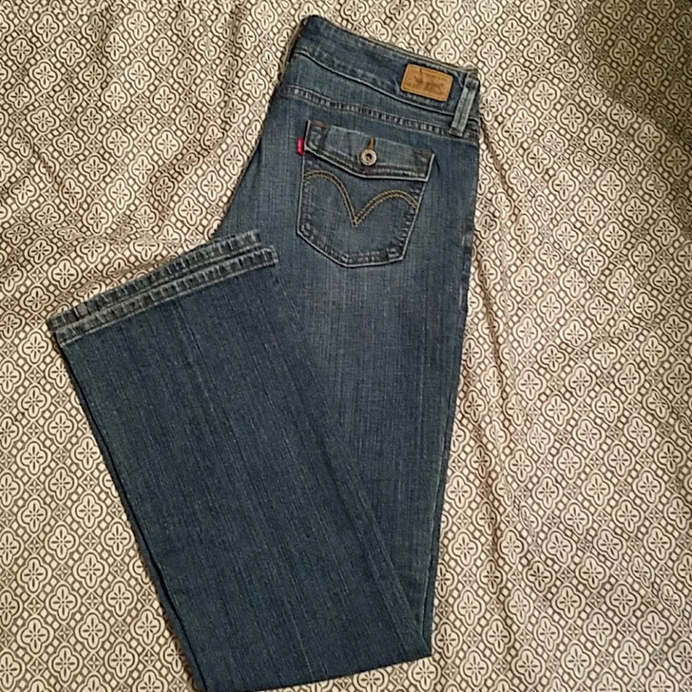 Women's 526 Levi Jeans size 6